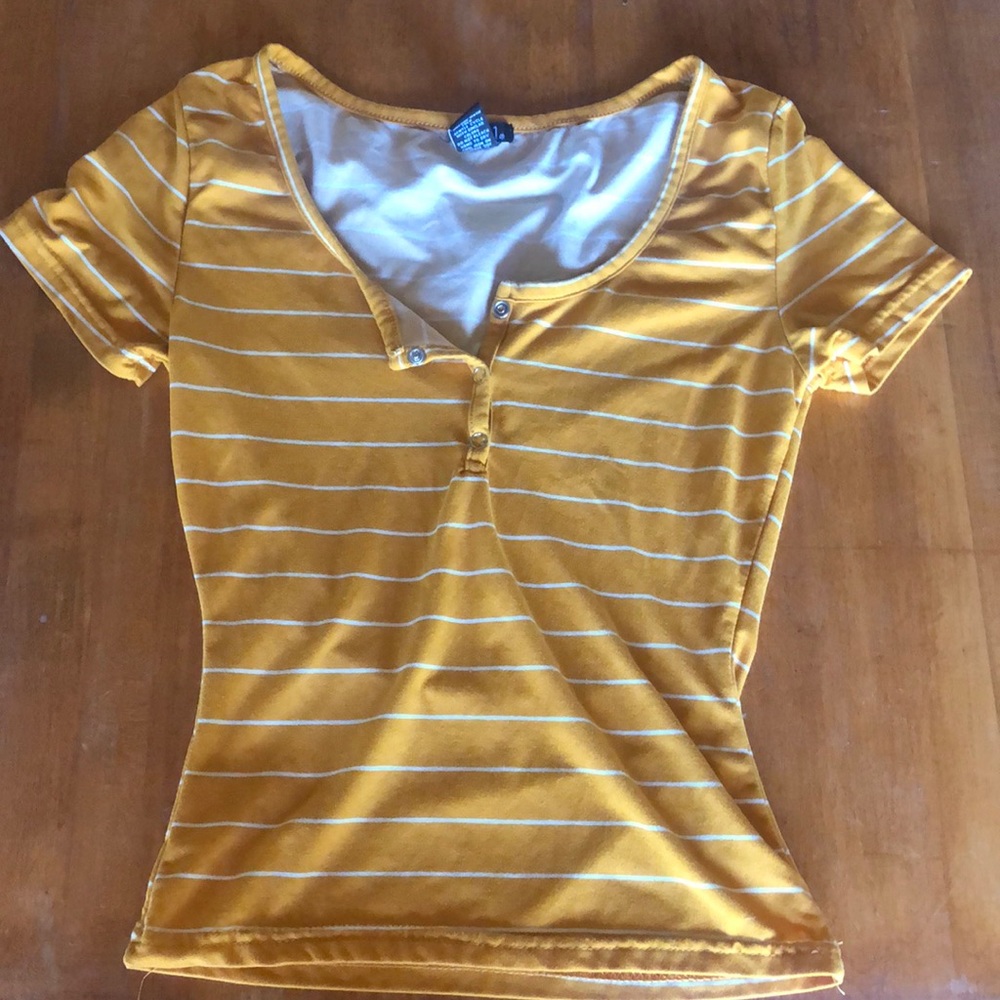 Rue 21 shirt